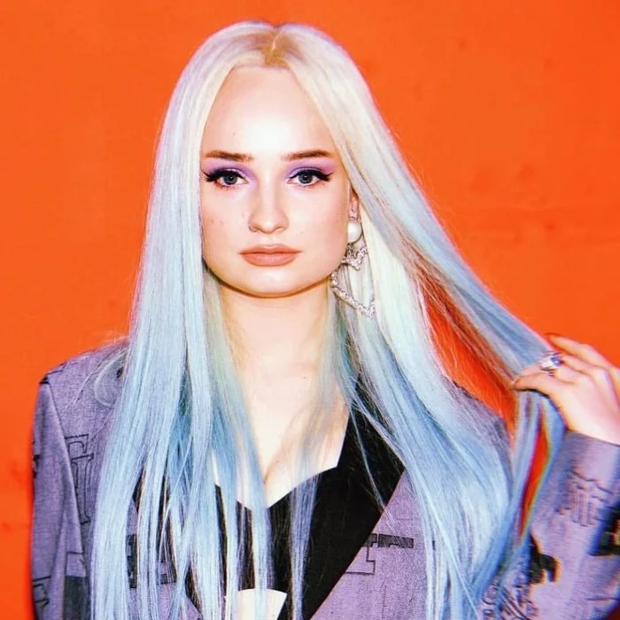 KIM PETRAS : LA REINE DE LA POP QUI A MARQUÉ LES ANNÉES 2000