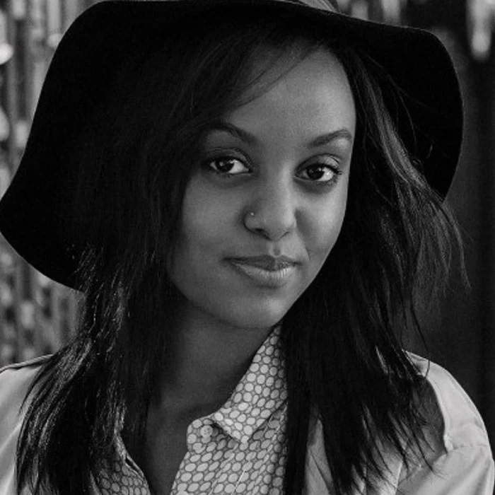 RUTH B. : LA VOIX ÉMOUVANTE DU PIANO ROCK CANADIEN
