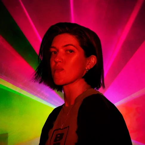 ROMY : LA VOIX DANCE-POP DE THE XX EN SOLO