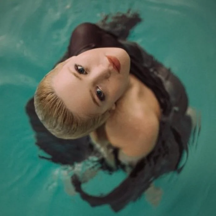 ELLEY DUHÉ : LA VOIX ÉMOUVANTE DE L'ALTERNATIVE POP