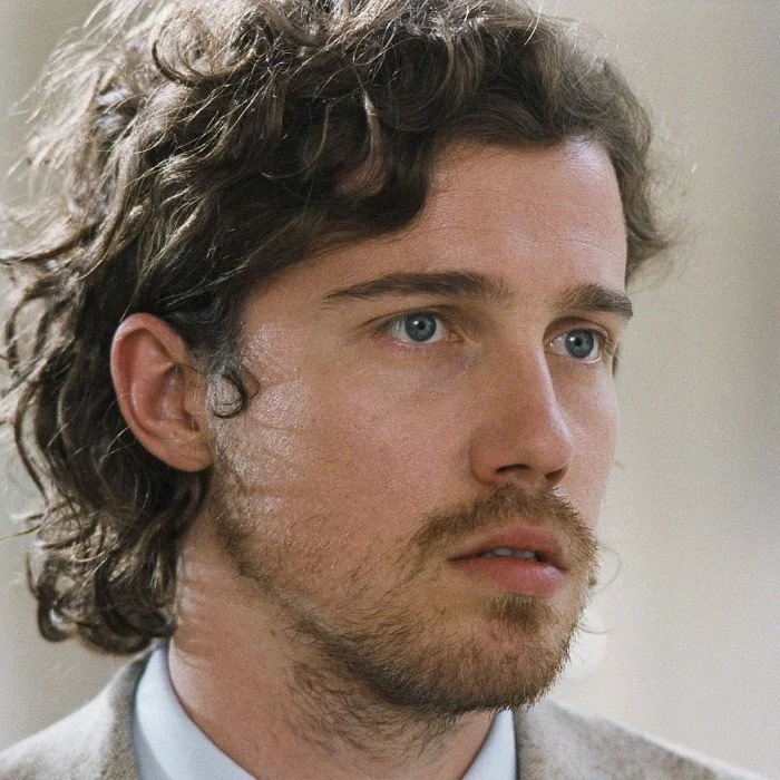 JULIEN DORÉ : BIOGRAPHIE DE L'ARTISTE FRANÇAIS
