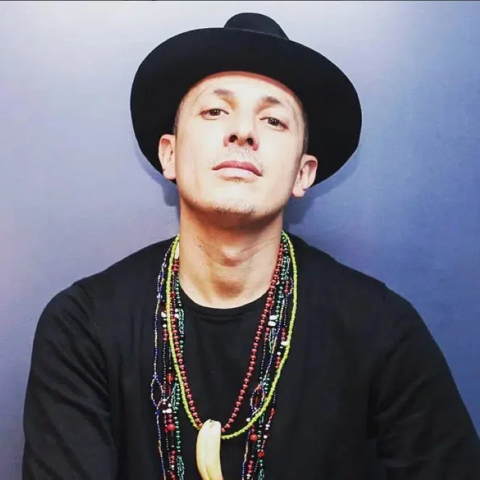 ROCCA, PIONNIER DU HIP-HOP FRANCO-COLOMBIEN À PARIS