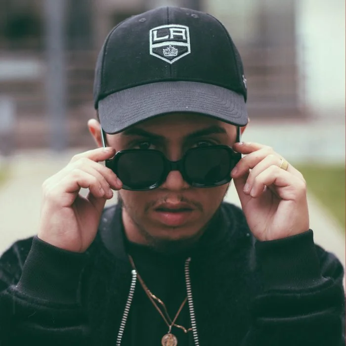 HAMZA : LE RAPPEUR BELGE QUI A MARQUÉ LA SCÈNE FRANÇAISE