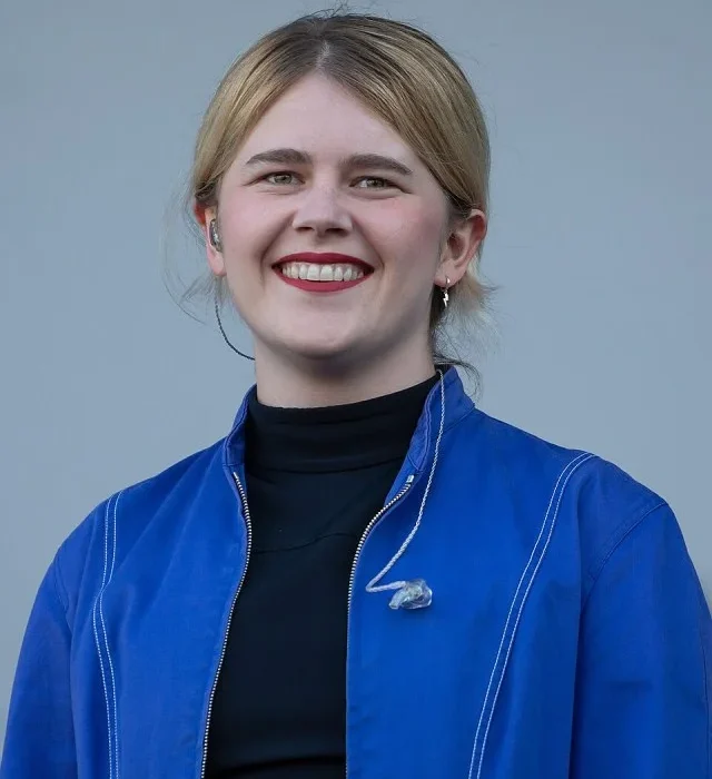 BLANCHE GARDIN : PORTRAIT D'UNE HUMORISTE ENGAGÉE