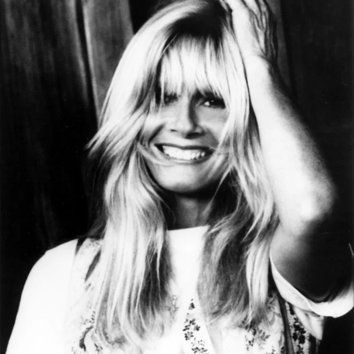 KIM CARNES : LA VOIX RÂPEUSE QUI A MARQUÉ LES ANNÉES 80
