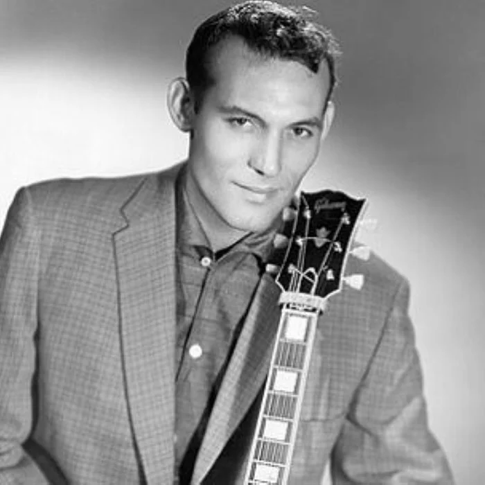 CARL PERKINS : PIONNIER DU ROCKABILLY ET INSPIRATEUR DU ROCK