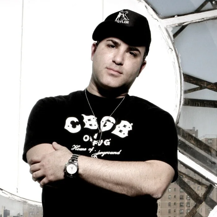 JASON NEVINS : LE MAÎTRE DU REMIX HIP-HOUSE