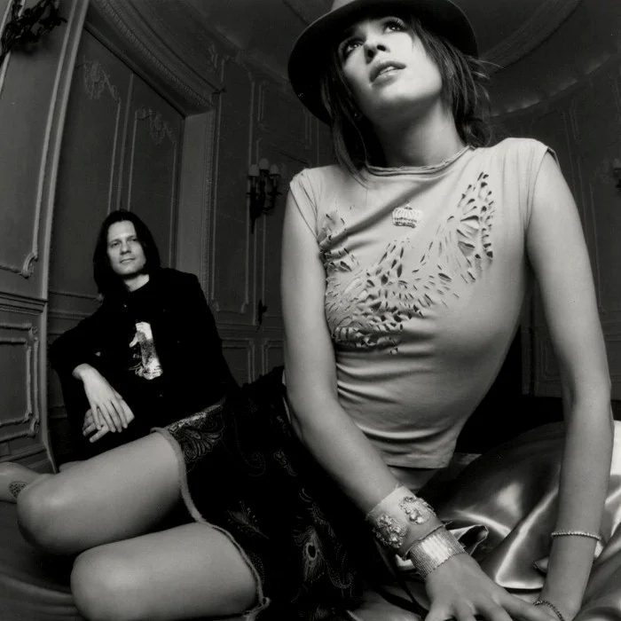 FROU FROU : LE DUO ELECTROPOP BRITANNIQUE QUI A MARQUÉ LES ANNÉES 2000