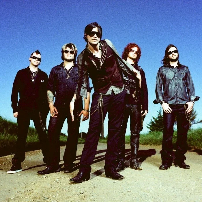 HINDER : LE GROUPE DE HARD ROCK AMÉRICAIN QUI A MARQUÉ LES ANNÉES 2000