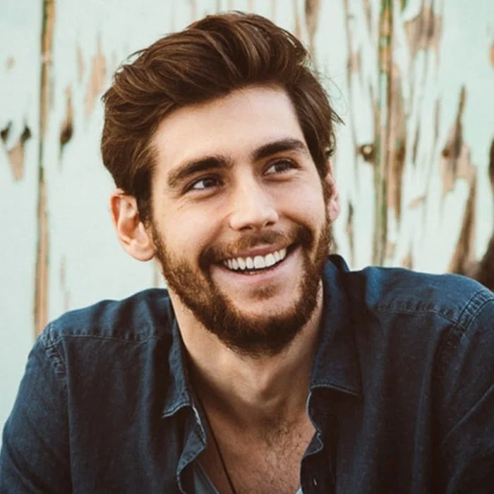 ALVARO SOLER : LA BIOGRAPHIE DU CHANTEUR LATIN POP ESPAGNOL