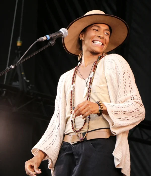 AYO JAY : LE SON QUI A CONQUIS LE MONDE