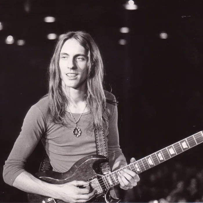 MANUEL GÖTTSCHING : PIONNIER DU KRAUTROCK ET DE LA MUSIQUE ÉLECTRONIQUE