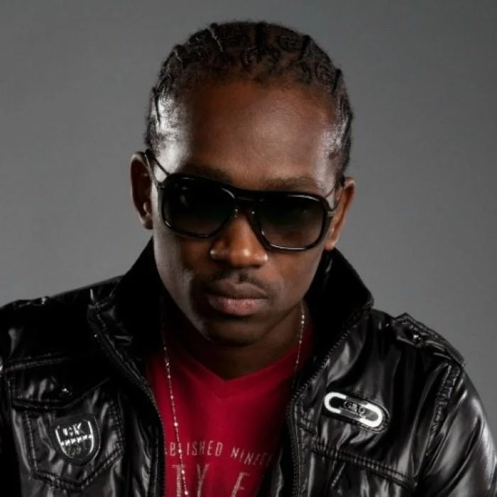 BUSY SIGNAL : LA VOIX DU DANCEHALL JAMAÏCAIN