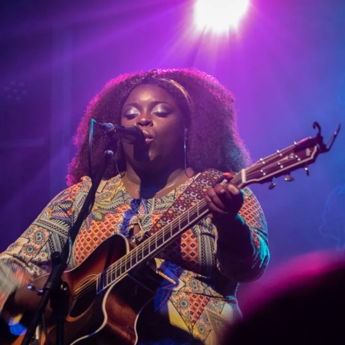 YOLA : LA VOIX SOUL DE BRISTOL ENTRE AMERICANA ET COUNTRY