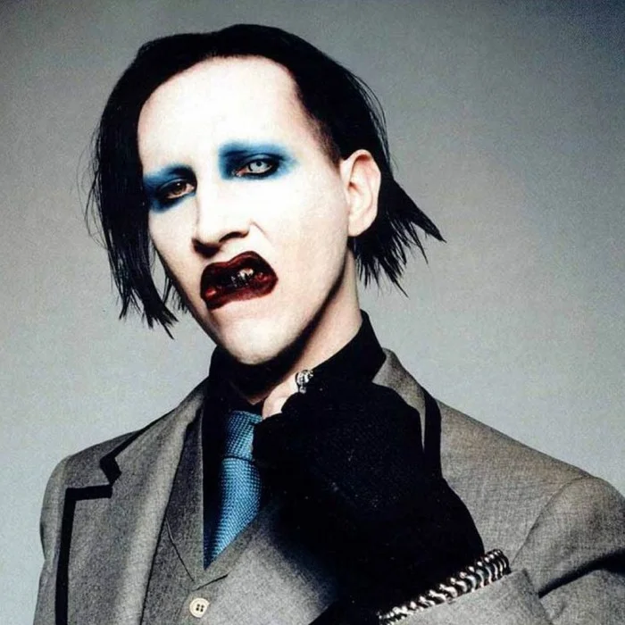 MARILYN MANSON : LE PARCOURS CONTROVERSÉ DU GROUPE INDUSTRIEL