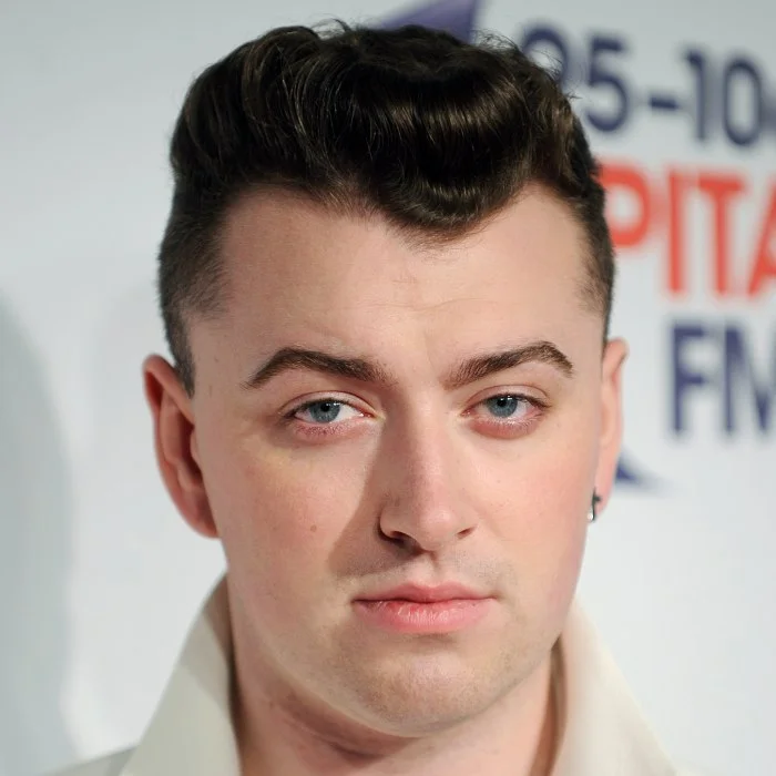 SAM SMITH : BIOGRAPHIE ET CARRIÈRE DE L'ARTISTE NON-BINAIRE