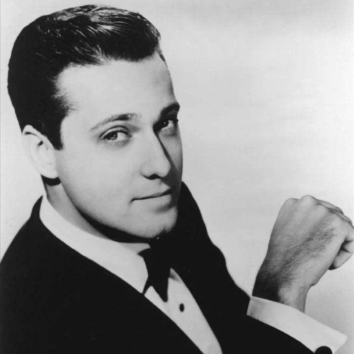 JACK JONES : BIOGRAPHIE DU CHANTEUR JAZZ AMÉRICAIN