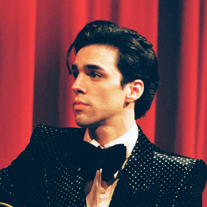 STEPHEN SANCHEZ : LA NOUVELLE VOIX DE LA POP FOLK AMÉRICAINE