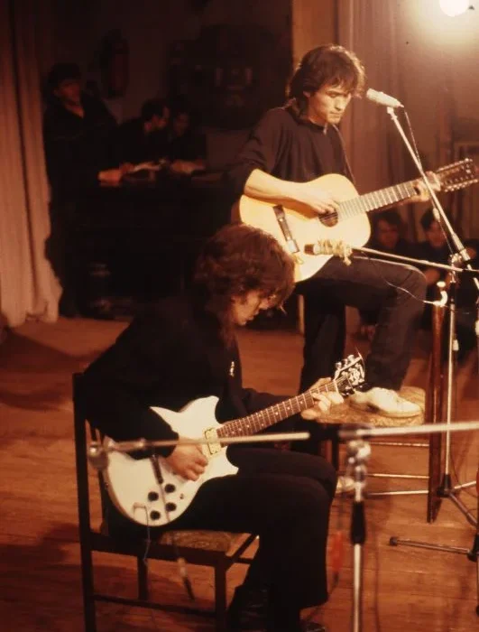 THE JIVERS : LE GROUPE DE ROCK QUI A MARQUÉ UNE ÉPOQUE