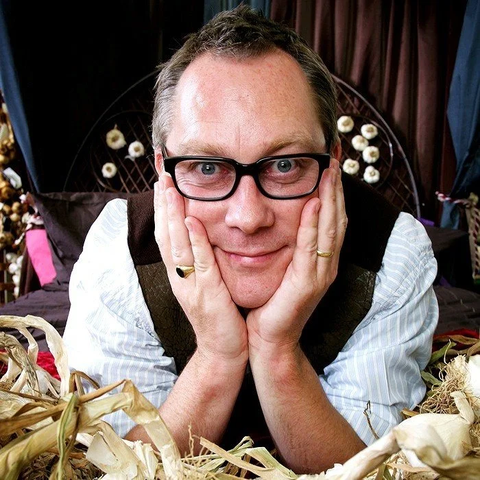 VIC REEVES COMÉDIEN BRITANNIQUE ET ARTISTE MUSICAL