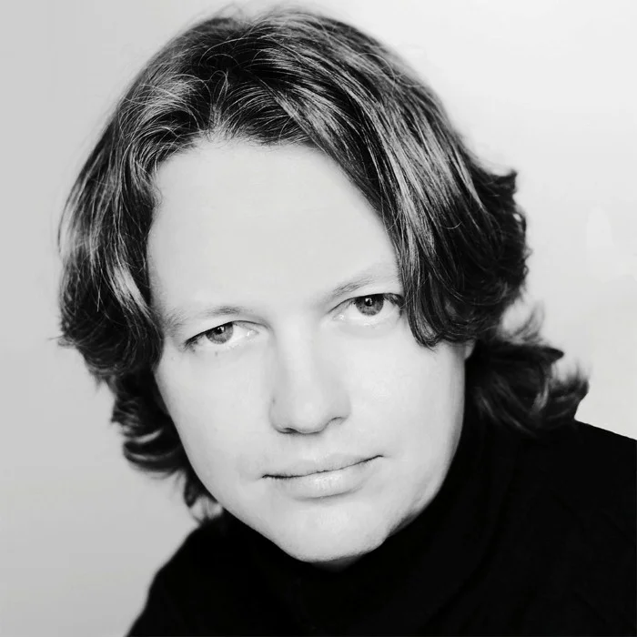 KLAUS BADELT : LE COMPOSITEUR ALLEMAND AUX 100 BANDES ORIGINALES