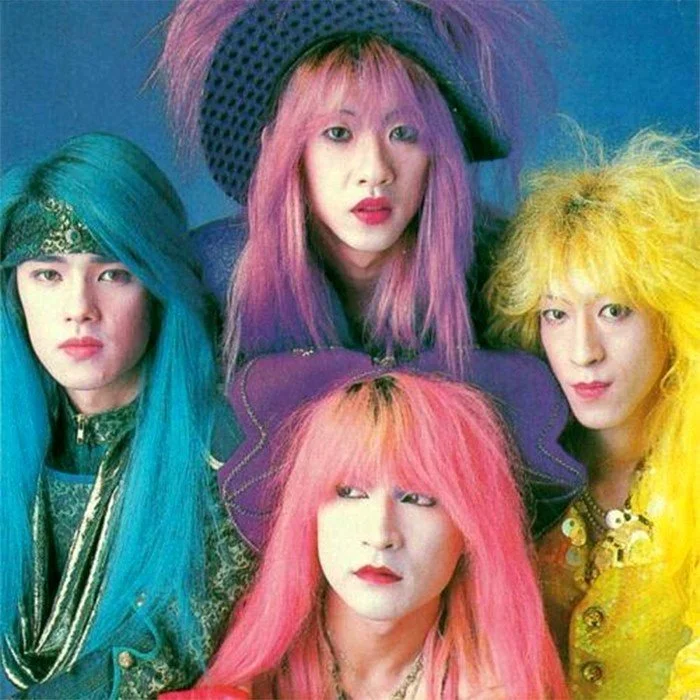 AURA, LE GROUPE JAPONAIS QUI A RÉVOLUTIONNÉ LE VISUAL KEI
