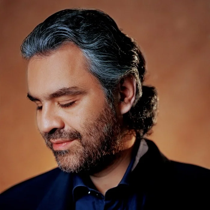 ANDREA BOCELLI : LE TÉNOR QUI A CONQUIS LE MONDE