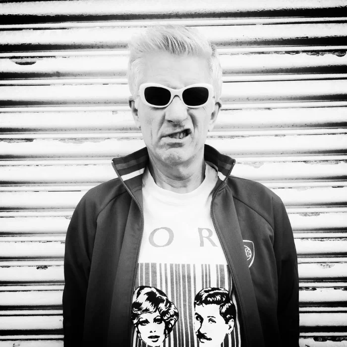 CAPTAIN SENSIBLE : LE PUNK FARCEUR DE LA NEW WAVE BRITANNIQUE
