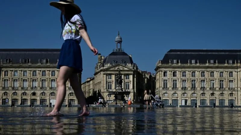 38°C À BOURGES, 37°C À VICHY… JUSQU’À QUAND VA DURER L’ÉPISODE DE CHALEUR?