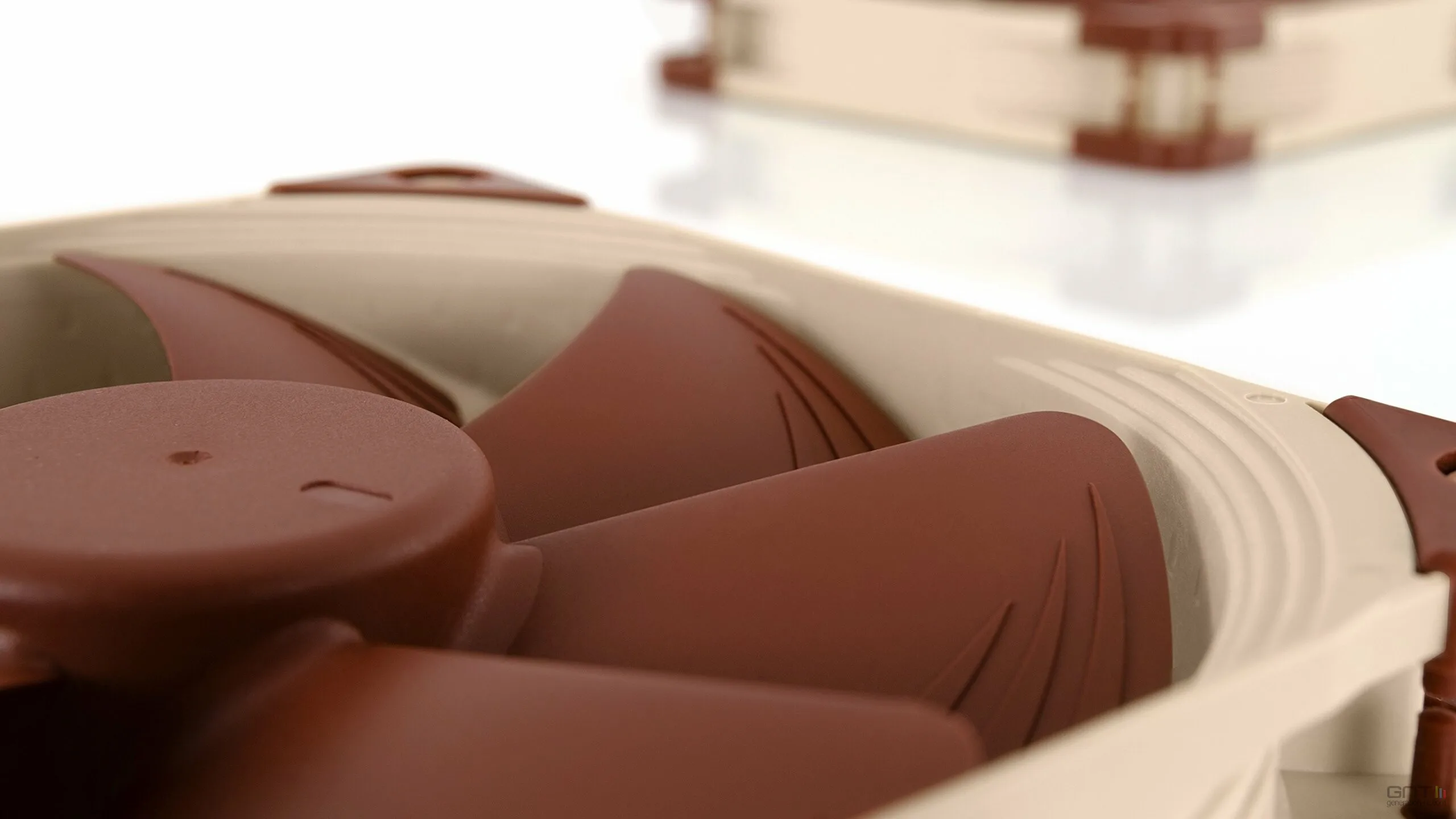 NOCTUA ABANDONNE DÉFINITIVEMENT LES VENTILATEURS BLANCS ET LE RGB