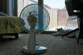 « DEUX À TROIS SEMAINES PAR AN C’EST INSOUTENABLE » : CES BOUILLOIRES THERMIQUES ONT POURTANT TOUJOURS LA COTE