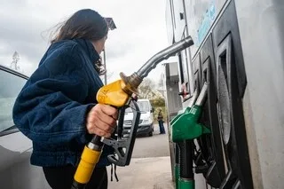 PLAFONNEMENT DES PRIX DES CARBURANTS DE TOTALENERGIES : DES STATIONS-SERVICE VONT SAISIR L’AUTORITÉ DE LA CONCURRENCE