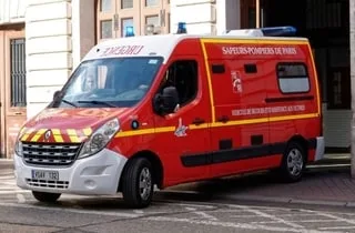 VIOLENCES DU 17 OCTOBRE : DES TOURISTES EFFRAYÉS ET « CHOQUÉS » PAR LES DÉGRADATIONS CE WEEK-END À PARIS