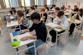 BAC DE MATHS 2026 : LES ÉLÈVES DE PREMIÈRE ONT PLANCHÉ SUR LA NOUVELLE ÉPREUVE, VOICI LES SUJETS
