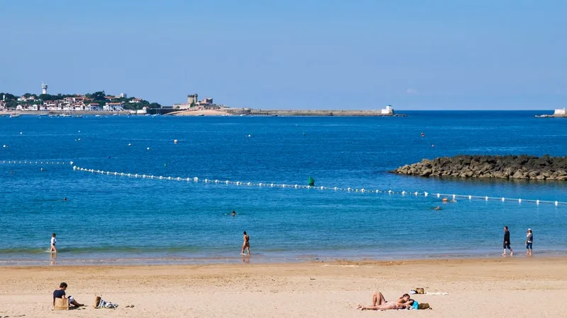 SAINT-JEAN-DE-LUZ: UNE CONCERTATION PUBLIQUE ORGANISÉE POUR « CONSTRUIRE UN AMÉNAGEMENT » SUR UNE PLAGE MENACÉE