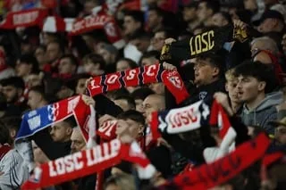 LIGUE 1. EN MARGE DES MANIFESTATIONS DU 17 OCTOBRE, LA BOUTIQUE DU LOSC VANDALISÉE ET PILLÉE À LILLE