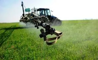 ENTRETIEN. « C’EST LA NORME DEPUIS DES DÉCENNIES » : PEUT-ON SE PASSER DES PESTICIDES EN AGRICULTURE ?