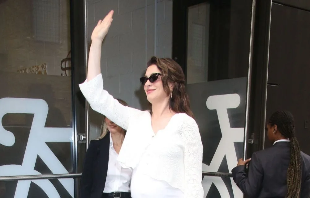 ANNE HATHAWAY ÉMUE DE REJOINDRE LE PLUS PRESTIGIEUX DES CLUBS DISNEY