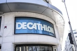 POURQUOI TOUT LE MONDE S’ARRACHE LES PRODUITS DE CETTE COLLABORATION ENTRE DECATHLON ET UN CONCEPT-STORE MARSEILLAIS