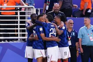 FRANCE – SÉNÉGAL. « MBAPPÉMANIA », « MACHINE DE GUERRE », « NOUVEAU BRÉSIL » : LA PRESSE ÉTRANGÈRE FAN DES BLEUS