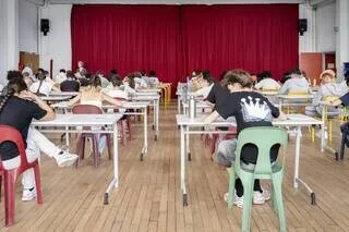 CANICULE, BAISSE PROBABLE DU TAUX DE RÉUSSITE… UN BREVET DES COLLÈGES « PLUS CHAUD À DÉCROCHER » CETTE ANNÉE