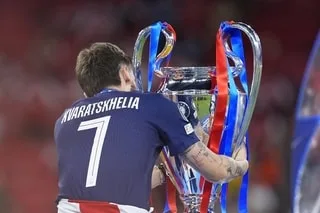 PREMIÈRE TITULARISATION EN COUPE D’EUROPE POUR LE PETIT FRÈRE DE KHVICHA KVARATSKHELIA