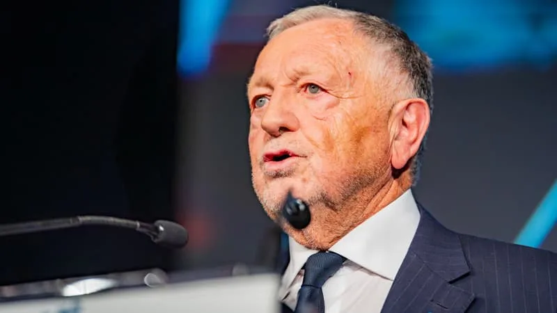 PLAINTE POUR VIOL CONTRE L’UN DE SES EX-CADRES: LA MÉTROPOLE DE LYON ANNONCE LE RETRAIT DES DÉLÉGATIONS DE JEAN-MICHEL AULAS ET DE DEUX AUTRES ÉLUS