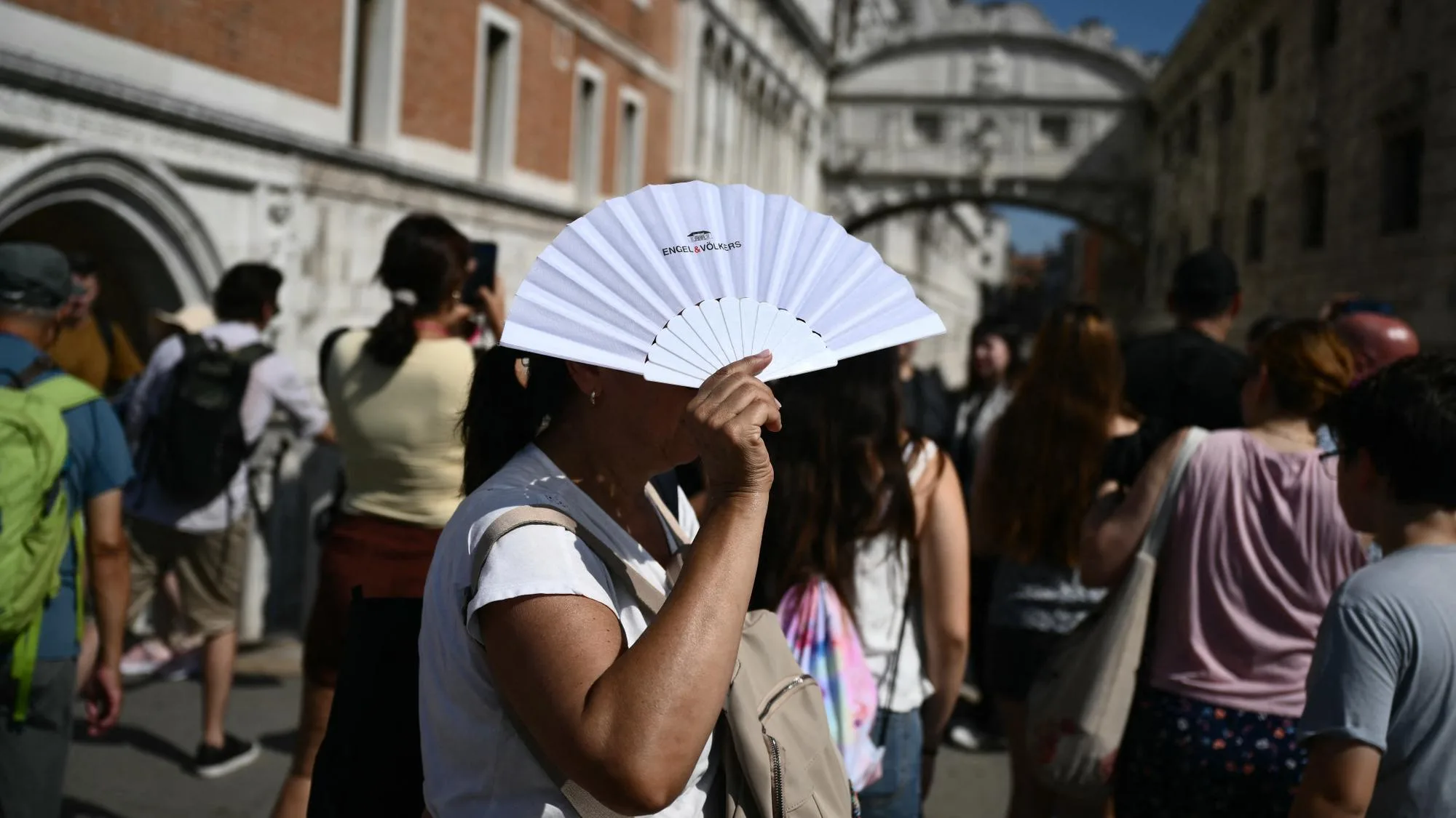 C’EST QUOI LE PHÉNOMÈNE MÉTÉO DU « DÔME DE CHALEUR » QUI FAIT EXPLOSER LE THERMOMÈTRE POUR LE WEEK-END DE LA PENTECÔTE ?