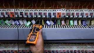 IRAK: FACE AUX COUPURES D’ÉLECTRICITÉ SOUS 45 °C, DES CENTAINES DE MANIFESTANTS SE MOBILISENT EN PLEINE VAGUE DE CHALEUR