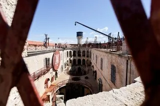 « A PRIORI, 2028 SERA VRAIMENT LA FIN » : COMMENT LE TOURNAGE DE « FORT BOYARD » S’ORGANISE AVEC LES TRAVAUX DU MONUMENT