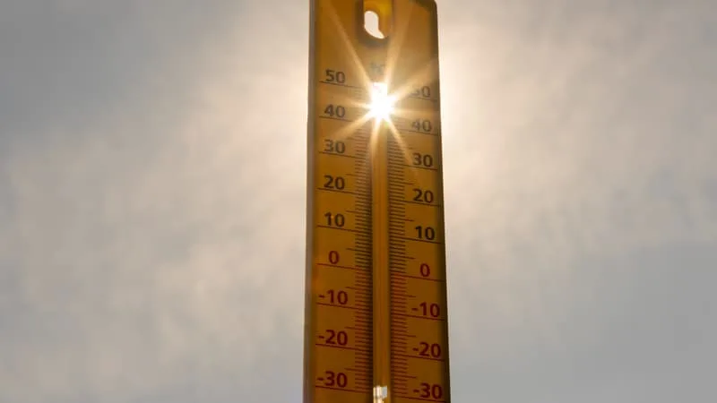 PLUS DE 40°C ATTENDUS LOCALEMENT: UNE NOUVELLE VAGUE DE CHALEUR DÉBUTE CE MARDI EN FRANCE
