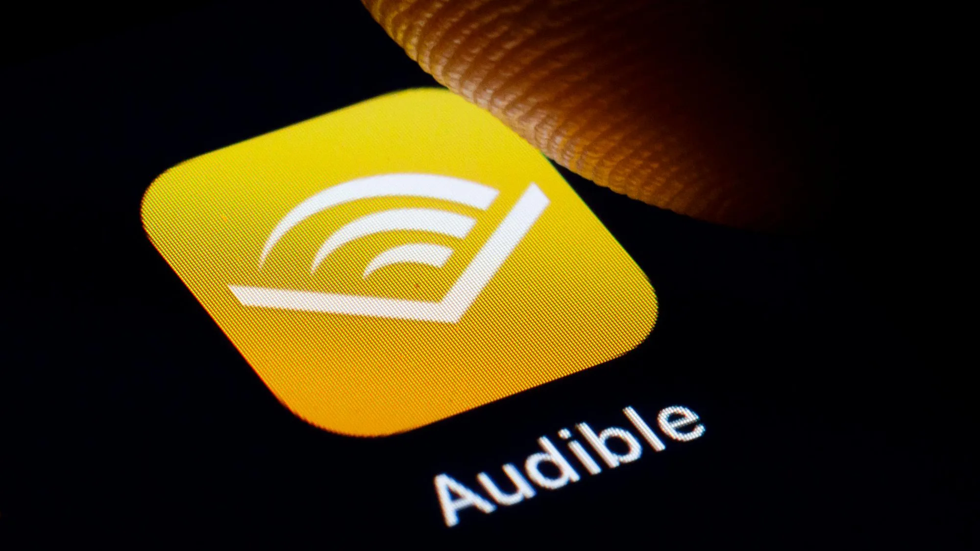 LE LIVRE AUDIO CHANGE-T-IL NOTRE RAPPORT À LA LECTURE ? CES TROIS EXPERTES ONT LEUR AVIS