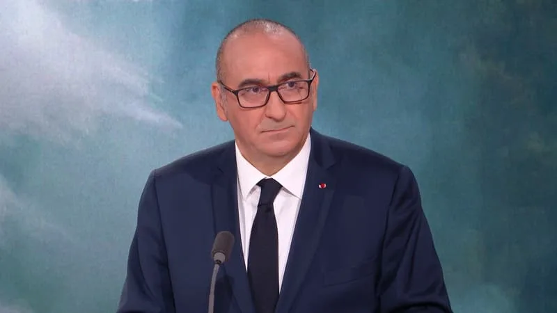« ON PEUT PENSER QUE LE PIRE EST DERRIÈRE NOUS »: LAURENT NUÑEZ APPELLE À « RESTER EXTRÊMEMENT VIGILANTS » EN GIRONDE OÙ L’INCENDIE N’EST PAS FIXÉ