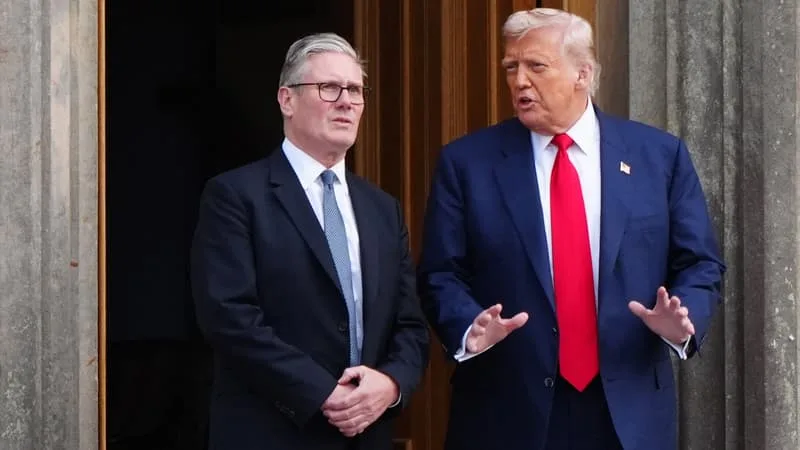 « IL A ÉCHOUÉ LAMENTABLEMENT »: DONALD TRUMP ASSURE QUE LE PREMIER MINISTRE BRITANNIQUE KEIR STARMER VA DÉMISSIONNER ET LUI SOUHAITE « LE MEILLEUR »